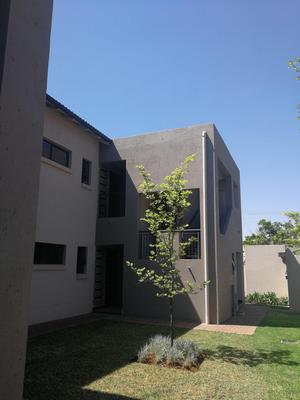 Townhouse For Rent in Menlo Park, Pretoria